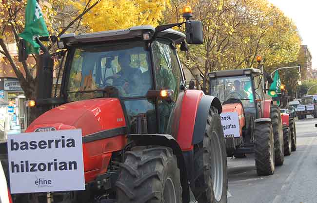 EHNE Bizkaia traktoreak mobilizazioak